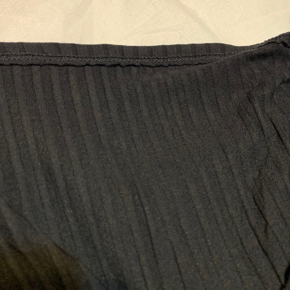 BLACK COLD SHOULDER RIBBED DRESS - Picture 9 of 11